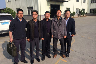 誠意打動客戶，韓商飛萬里赴鑫發(fā)驗廠