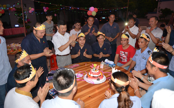 歡度中秋佳節(jié)，鑫發(fā)全體同仁燒烤聚餐活動(dòng)